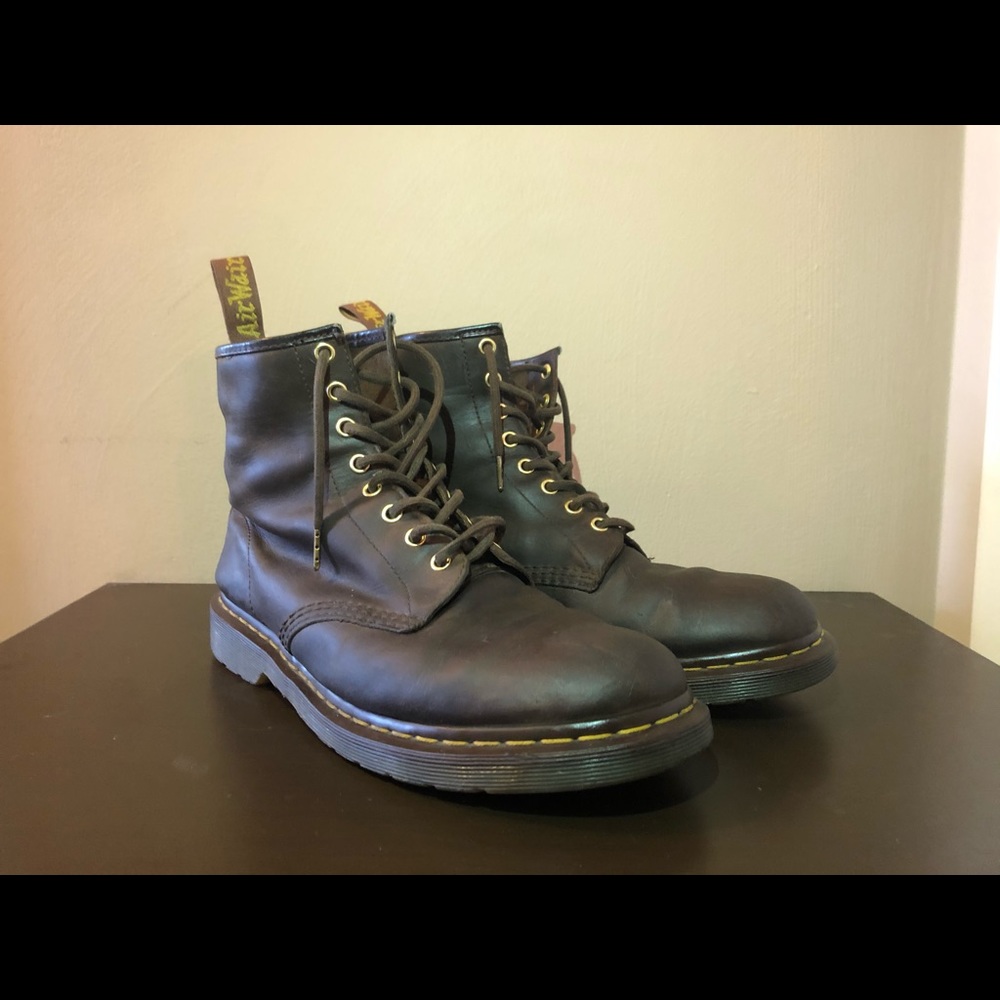 Brown Doc Marten “Crazy Horse” 1460